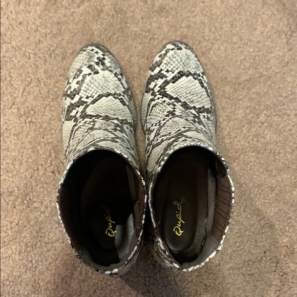 Cute Snake Skin Booties ♥️ LIKE NEW - Picture 3 of 4